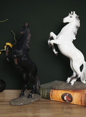 创意招财马摆件马到成功家居客厅电视柜简约办公室玄关装饰品摆设