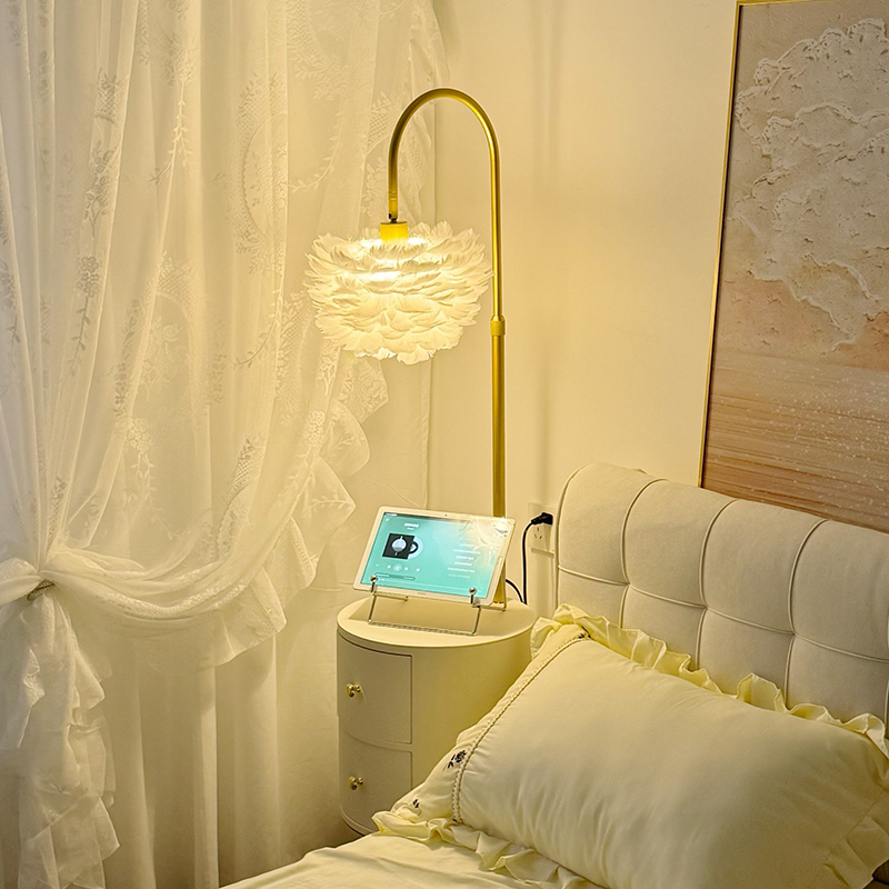 羽毛落地灯客厅卧室高级感奶油风氛围沙发旁茶几床头柜台灯一体