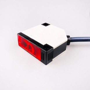 E3JK-R4M1镜面反馈反射传感器12感应器24红外线光电开关220V