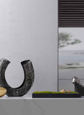 新中式蟾蜍摆件大理石洞石托盘设计师花瓶u形花器黑白陶瓷马装饰