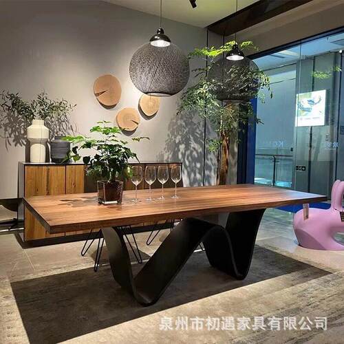 北欧现简约实木餐桌设计师款黑胡桃木公桌洽谈桌原木创意餐台