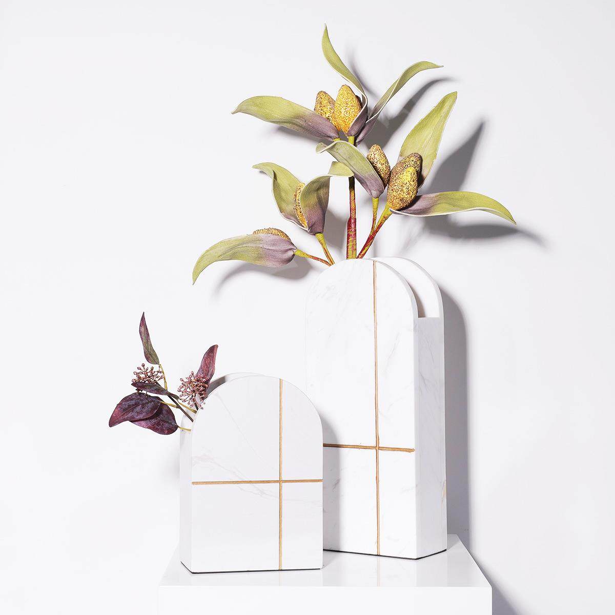 现代轻奢样品房直播间高档电视柜装饰品白大理石门形花器家居摆件