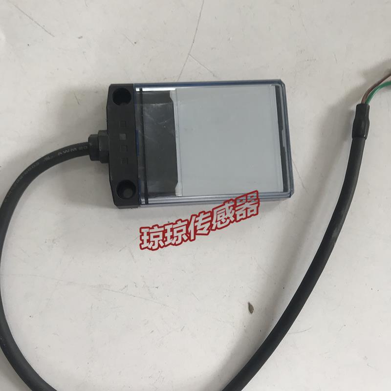 **日本IDEC电气扁平形双色转换指示灯LH1D-H2HQ4C10RG*