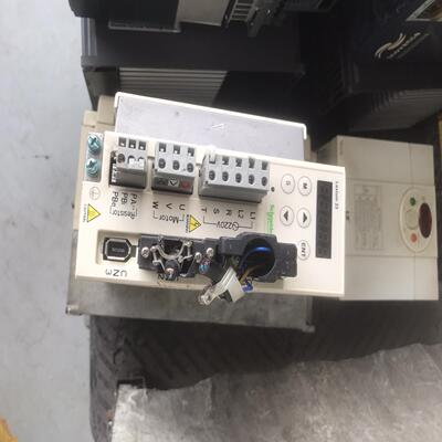 议价施耐德伺服驱动器LXM23CU07M3X 750W 220V