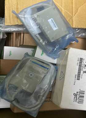 施耐德plc附件TSXCUSB485全新原装--议价商品