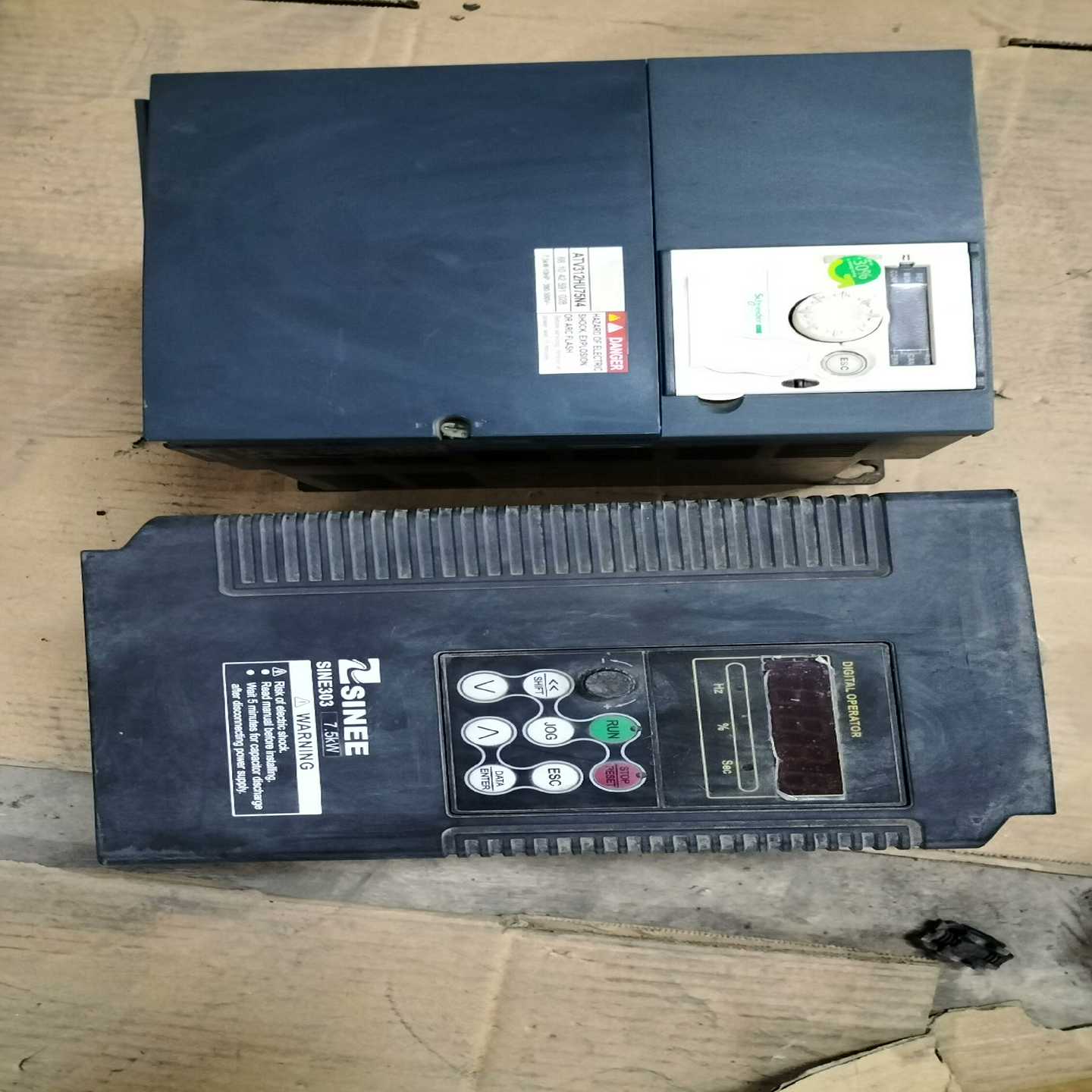 ATV312HU75N4 ，7.5kw（砌墙设备）