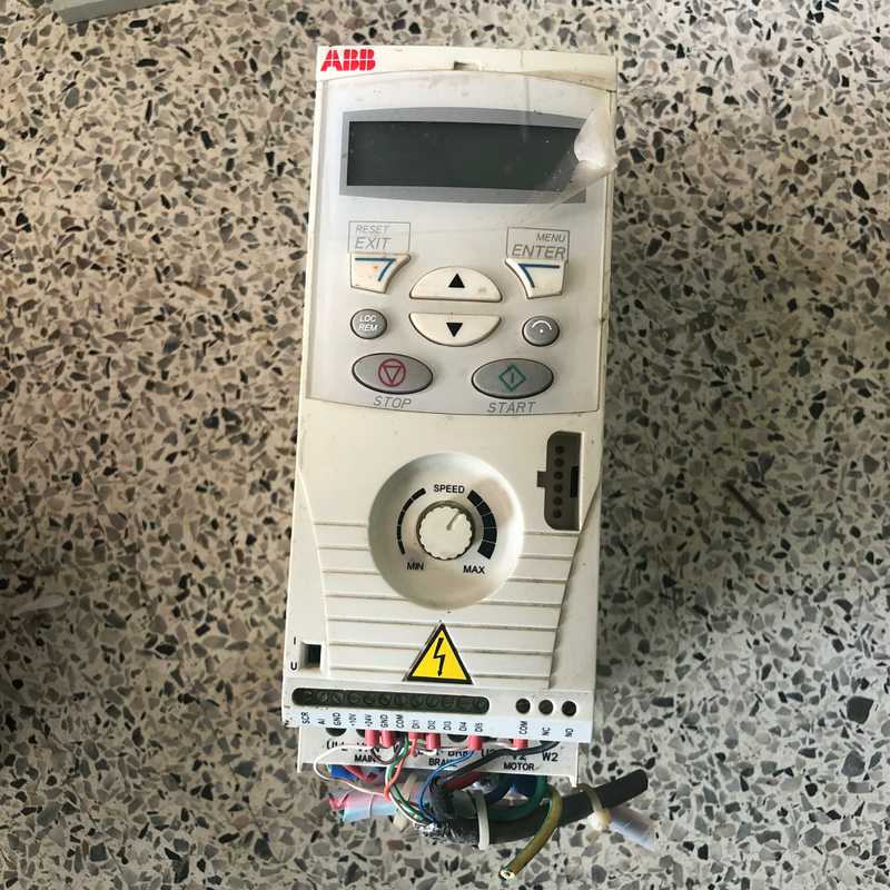 ABB变频器 ACS150-01E-02A4-2 功能完好【南风商行】