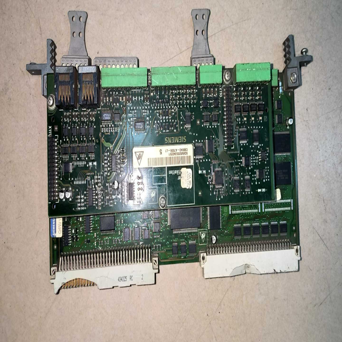 询价6RA70直流C98043-A7001-L1主板CUD1