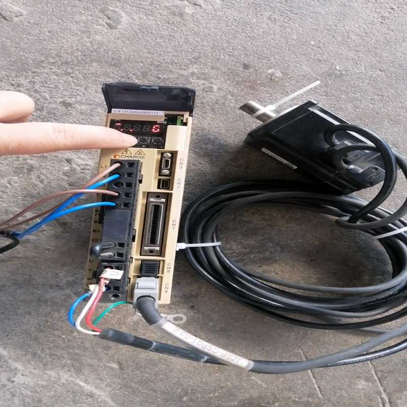 【星慕电子】安川伺服驱动器SGDV-2R8A01B002000+SGMJ