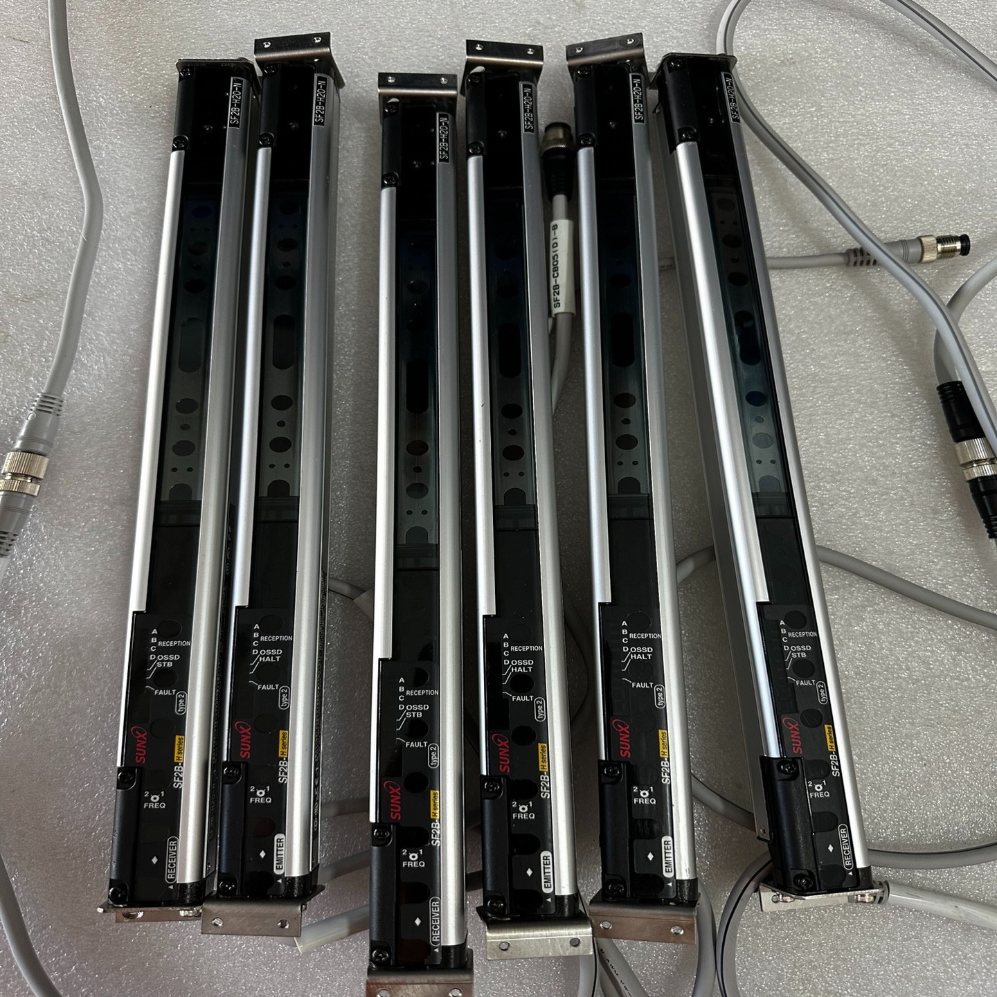 神视安全光栅 SF2B-H20-N 实图 功能包好（夫美商行）