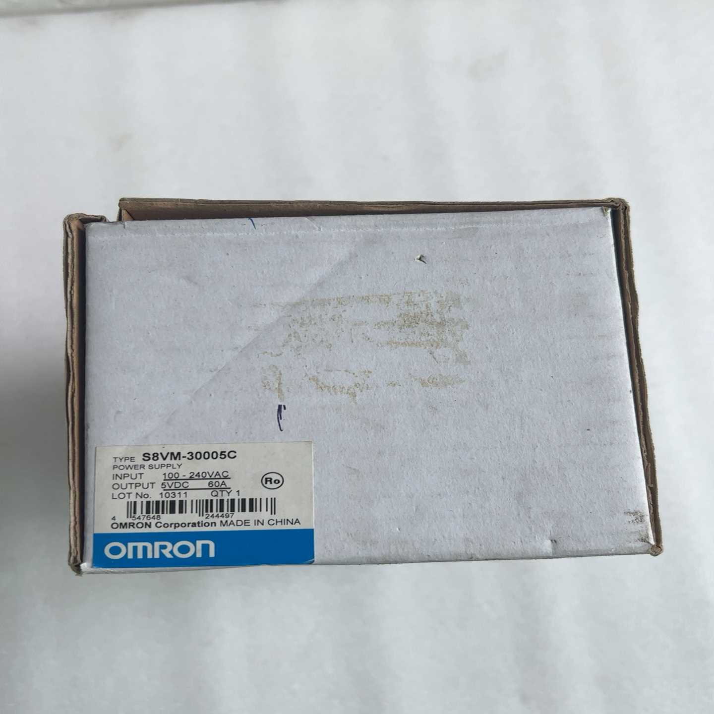 开关电源S8VM-30005C 一个（佳毅工控）