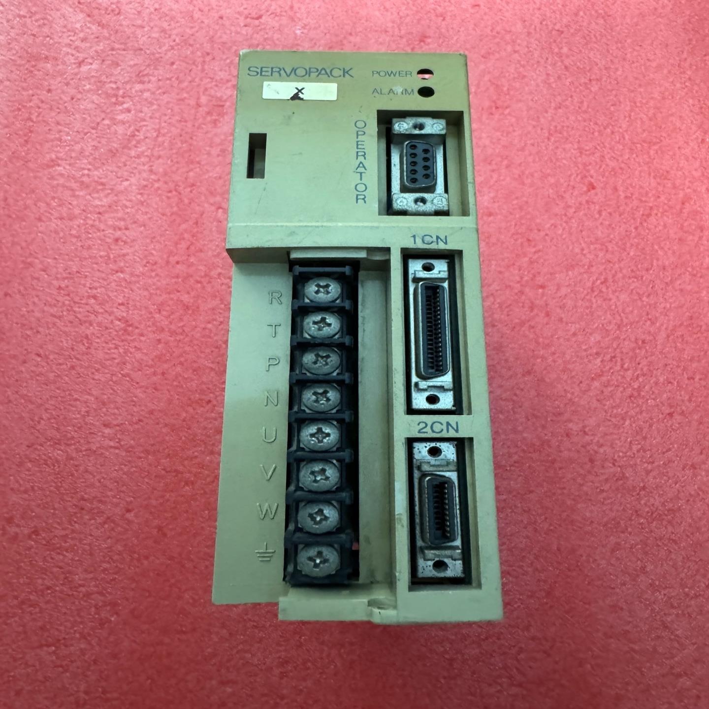 SGDA-01AS 安川伺服驱动器