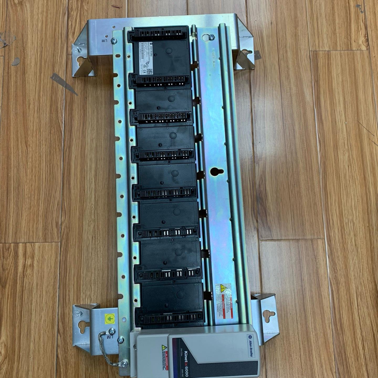 2094-PRS8A-B模块控制器底座!成色非常好!联【卡奥电子】