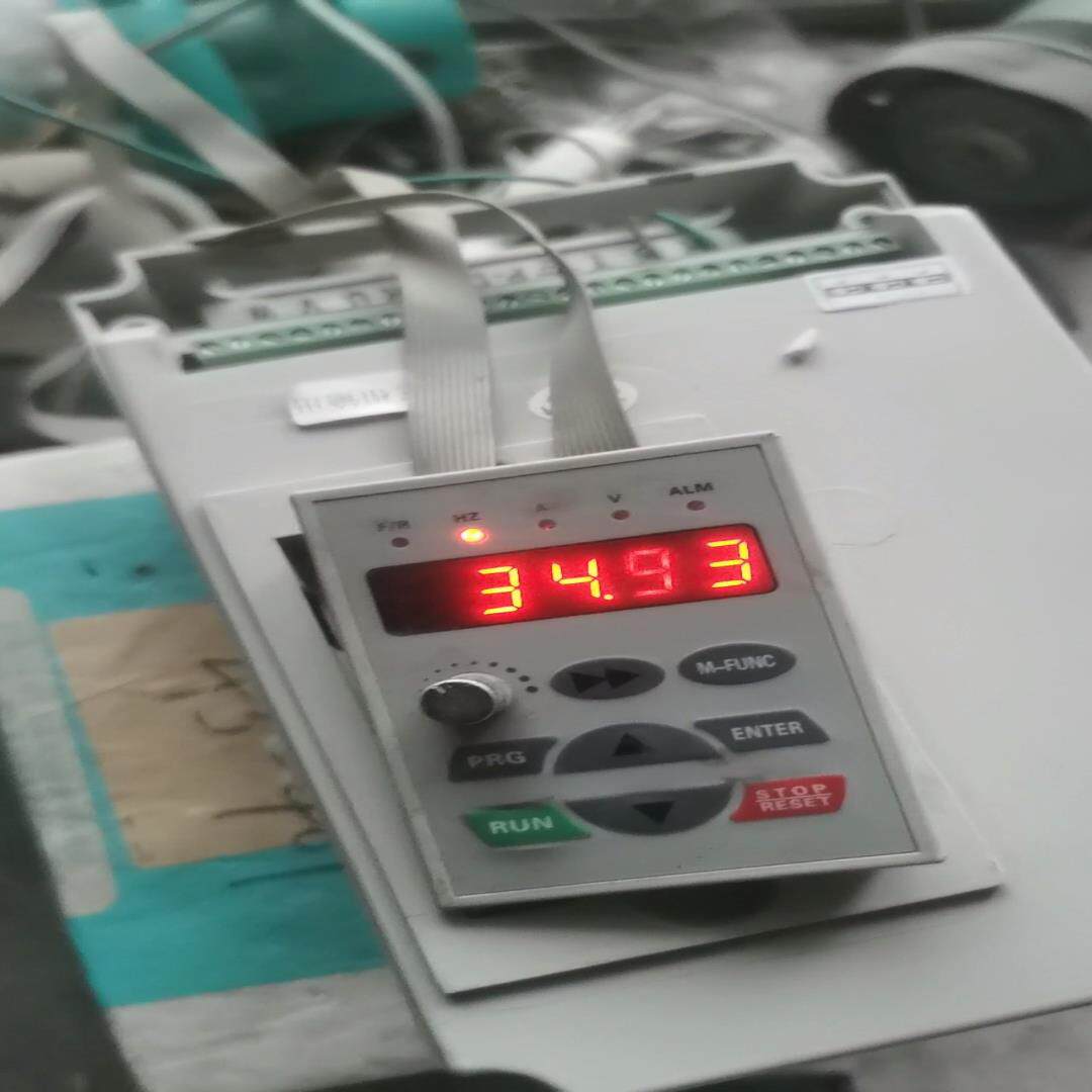 (询价)欣灵变频器XLP3300-G5.5/P7.5T4DB，拆