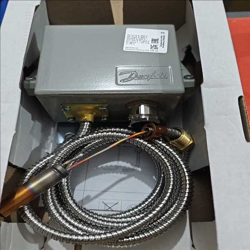 议~丹佛斯温度开关060L310466 KPS79