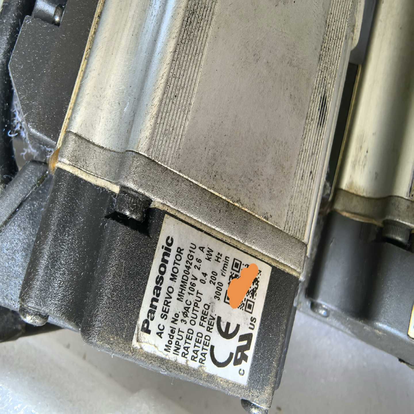 议价松下伺服电机 MHMD042G1C  0.4kw 拆机实物图