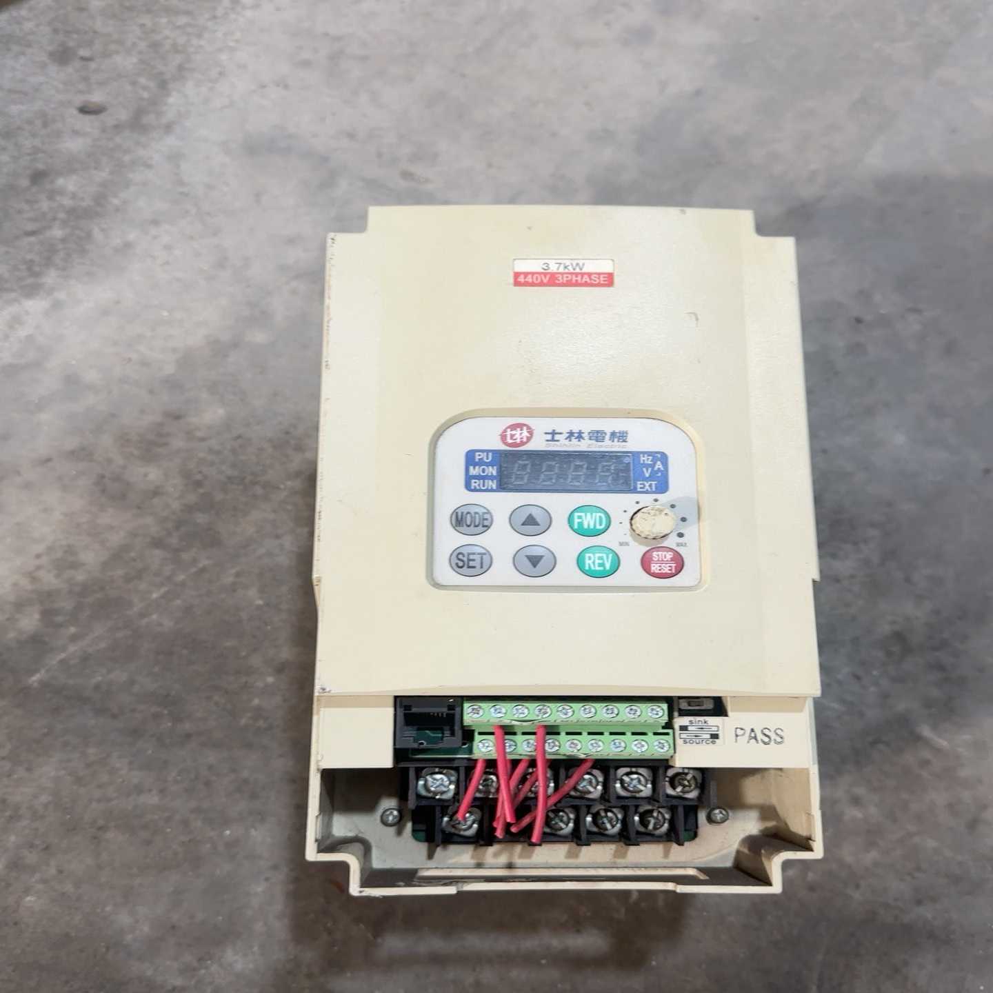 询价SS-043-3.7K-D士林变频器，3.7千瓦机器，实物图
