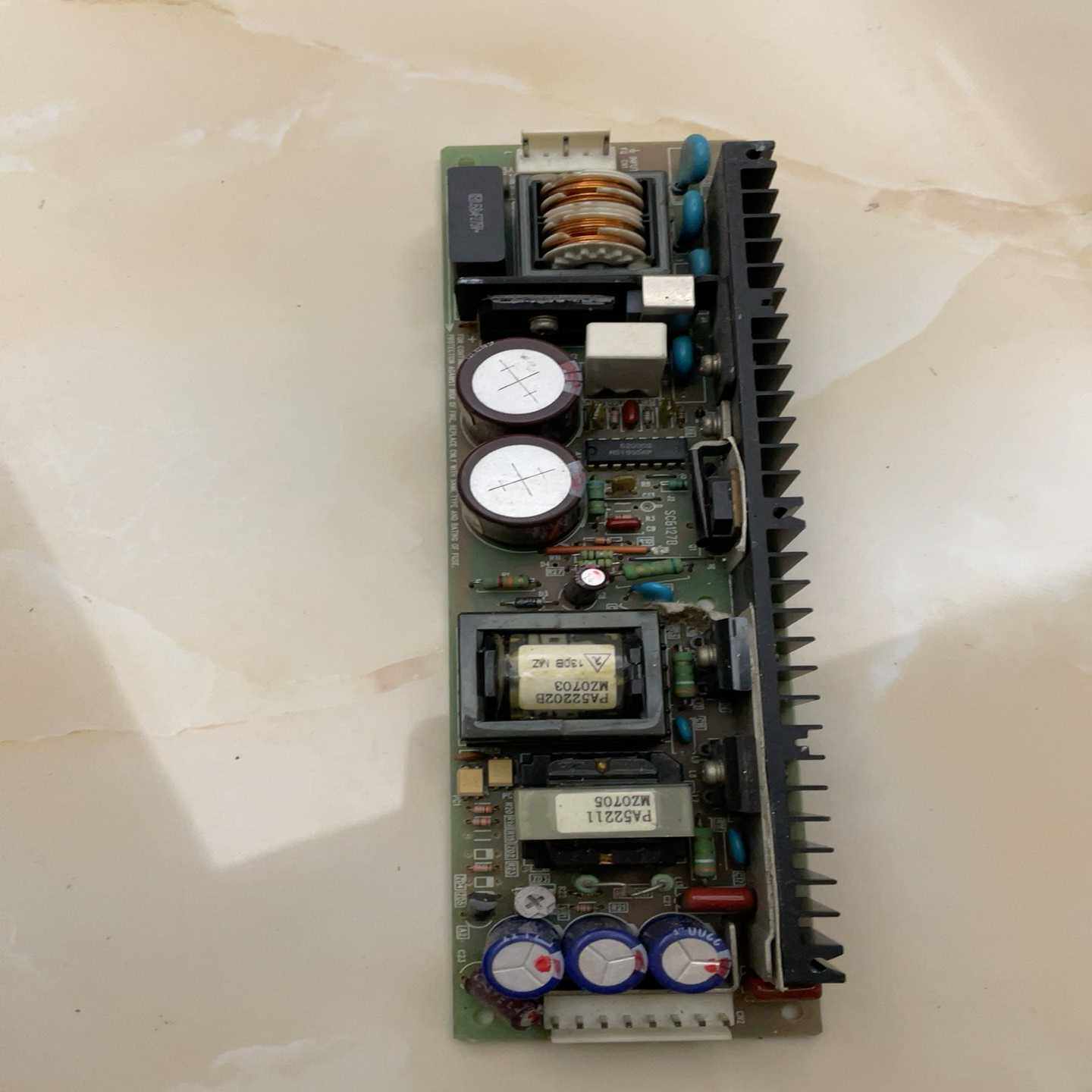 TDK-Lambda电源VS100B-5，输出：24V6.3{议价}