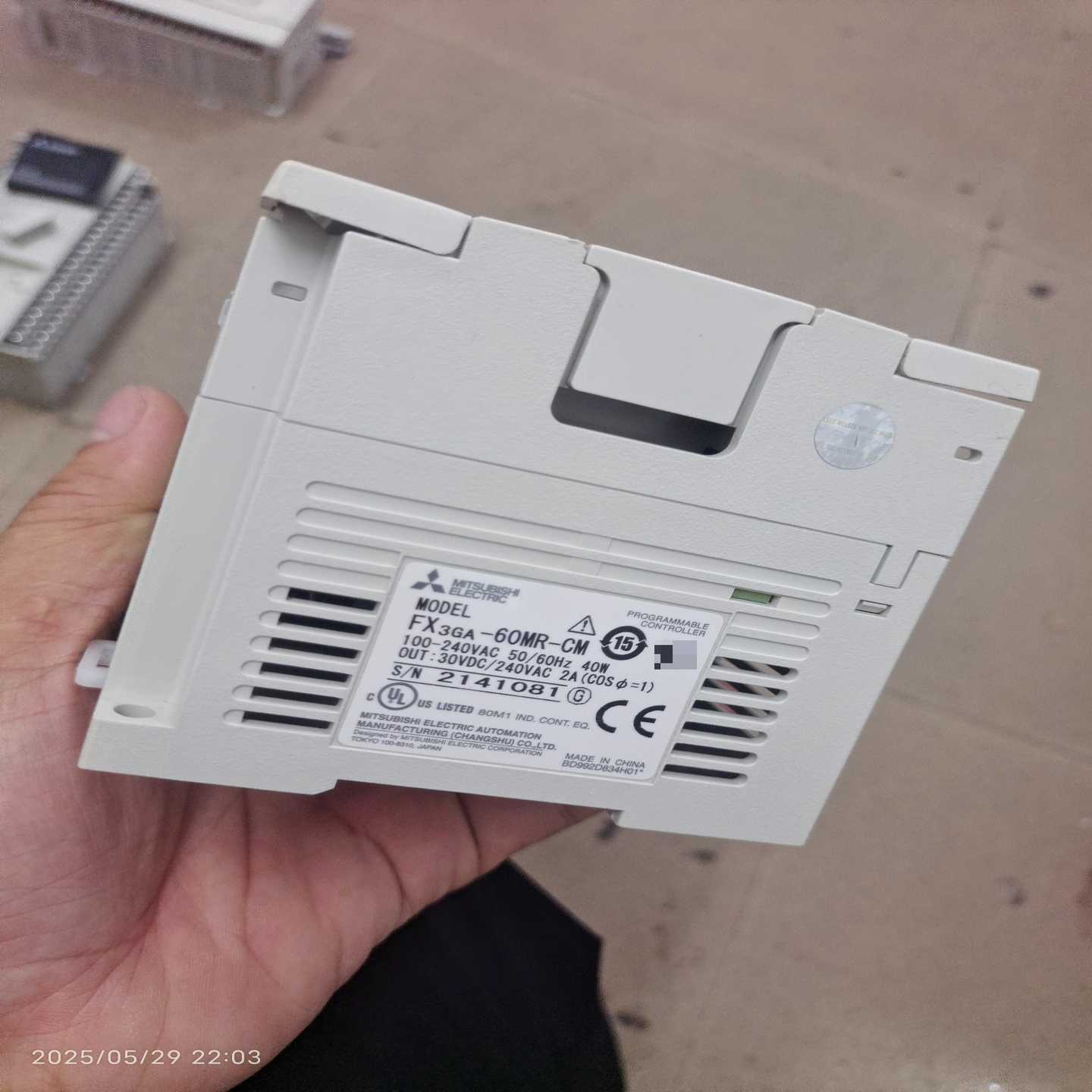 FX3GA-60MR21年9成新三菱装机充新拍前询价