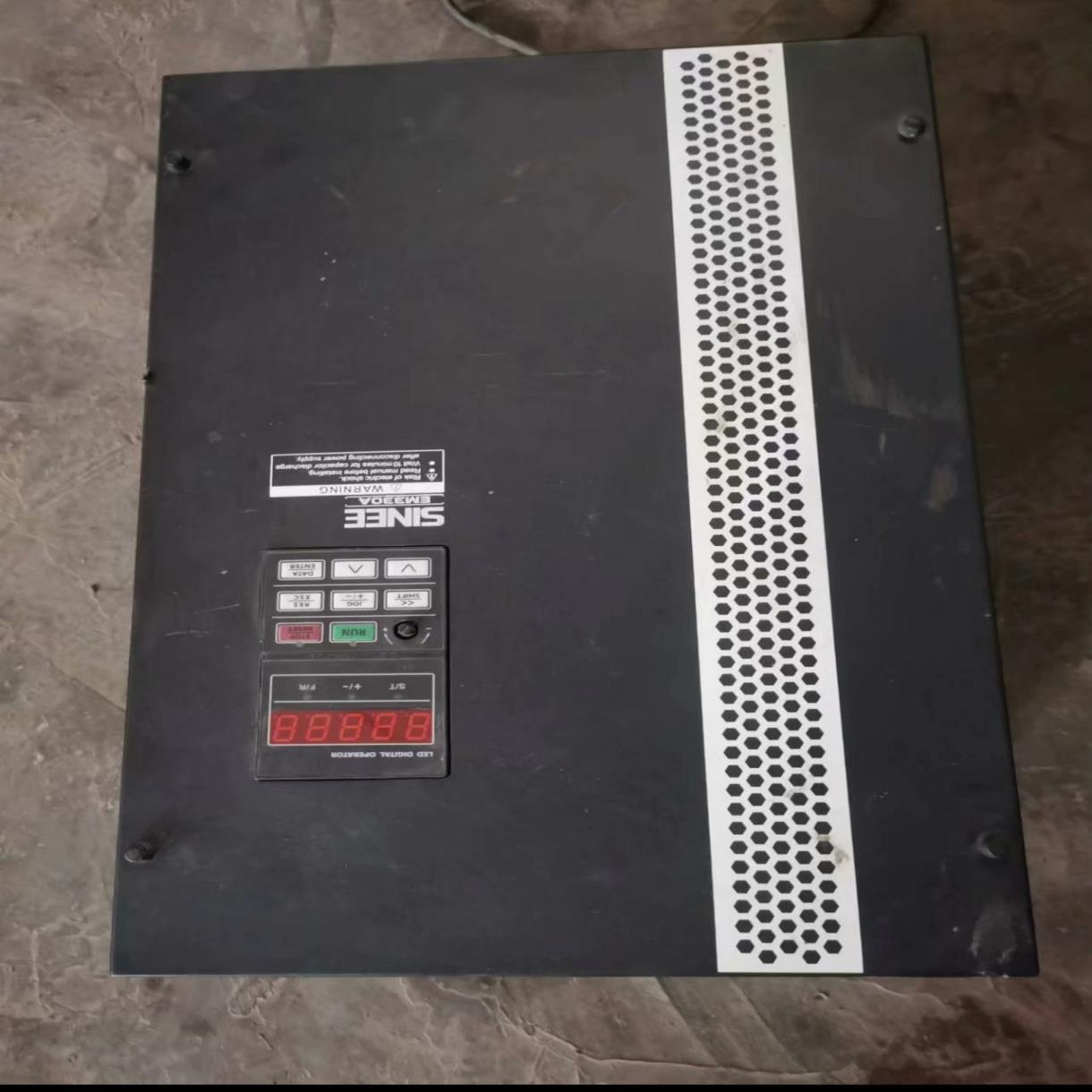 【议价】正弦变频器EM330A-037-3C37KW功能完好