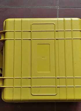 询价~拓普康仪器箱子。