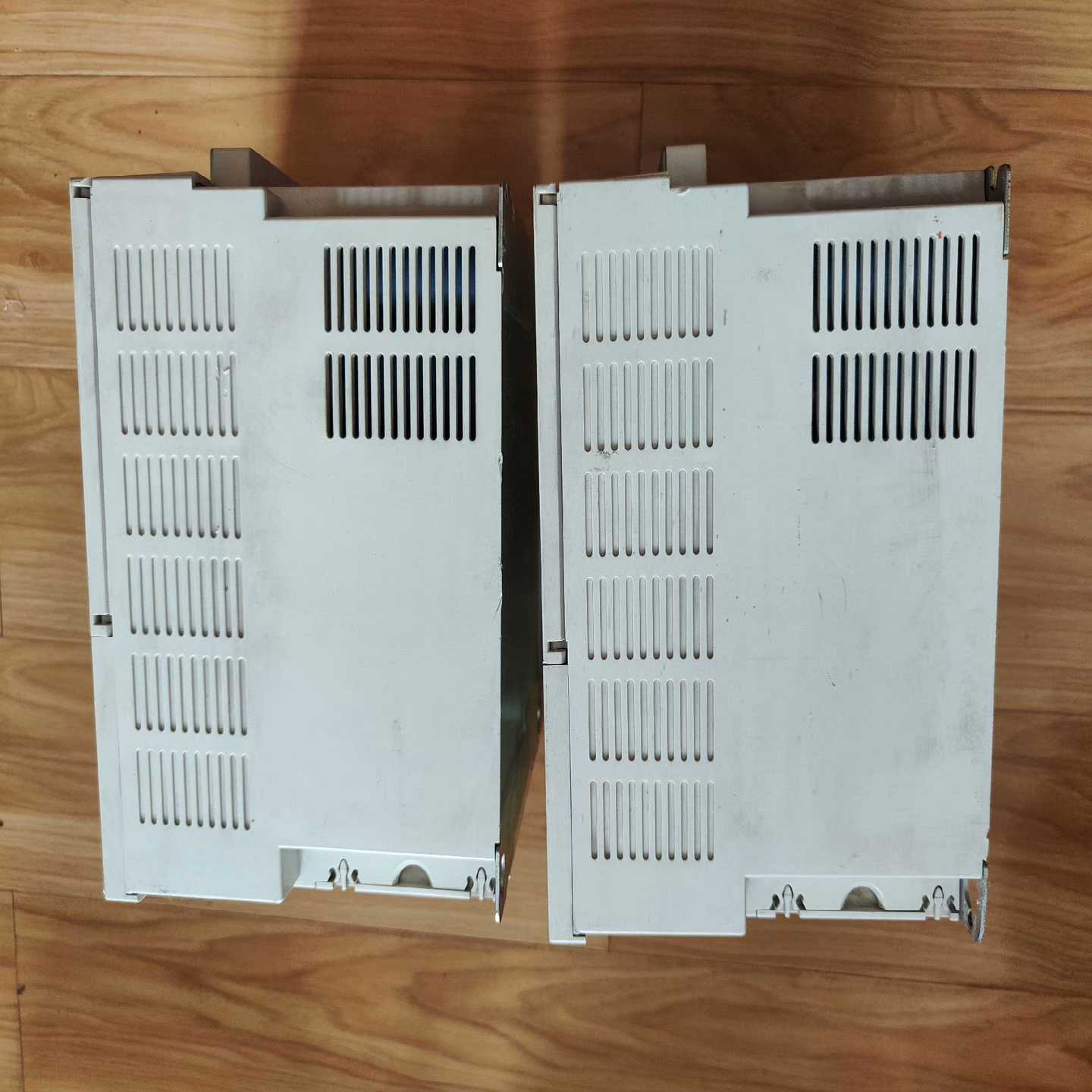 东芝变频器VFS11-4075PL-WN 7.5kw380v--议价商品