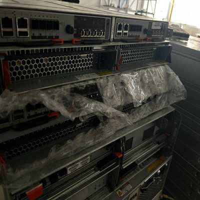 IBM V5000 控制器 00Y5860  00RY384（gg设备）