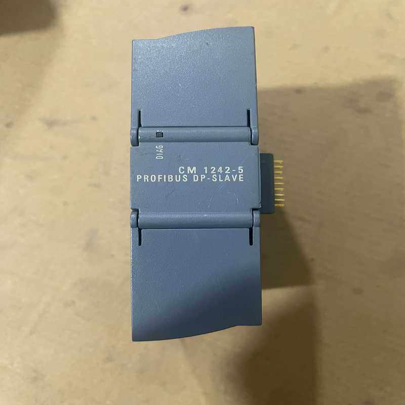 西门子S7-1200S7-1200从战模块 242-5DX3（崽载电子）