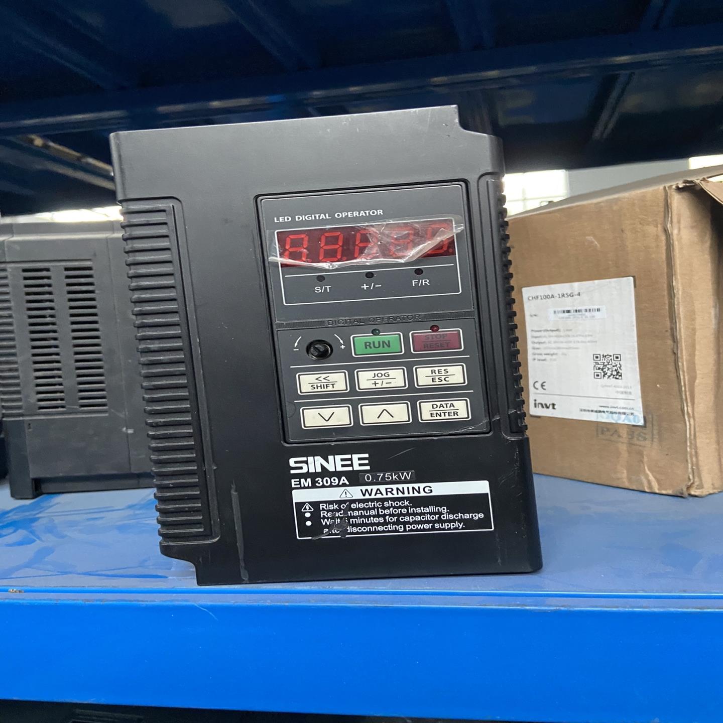 (议价)正弦变频器，EM309A-0R7G-3CB，0.75