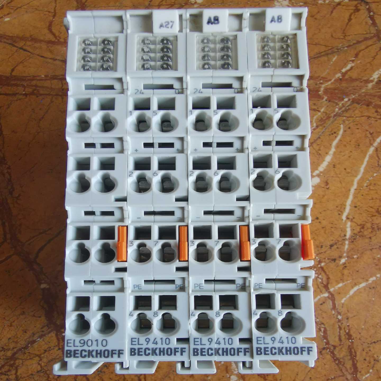 询价~倍福EL9410模块三片，EL9010一片，外观完好，功能正