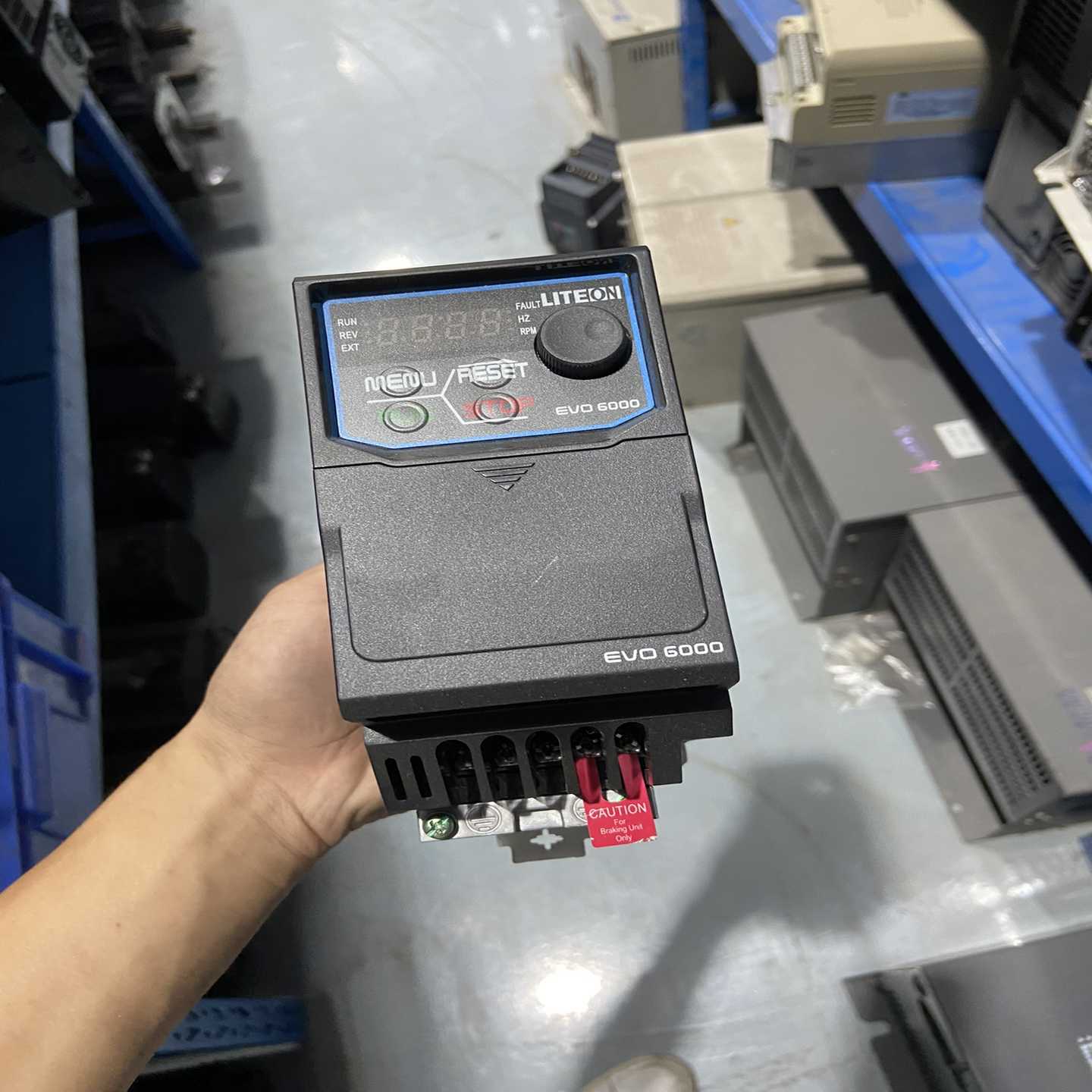 原装正品光宝变频器EVO600021S0D2E20F0.2KW2需询价