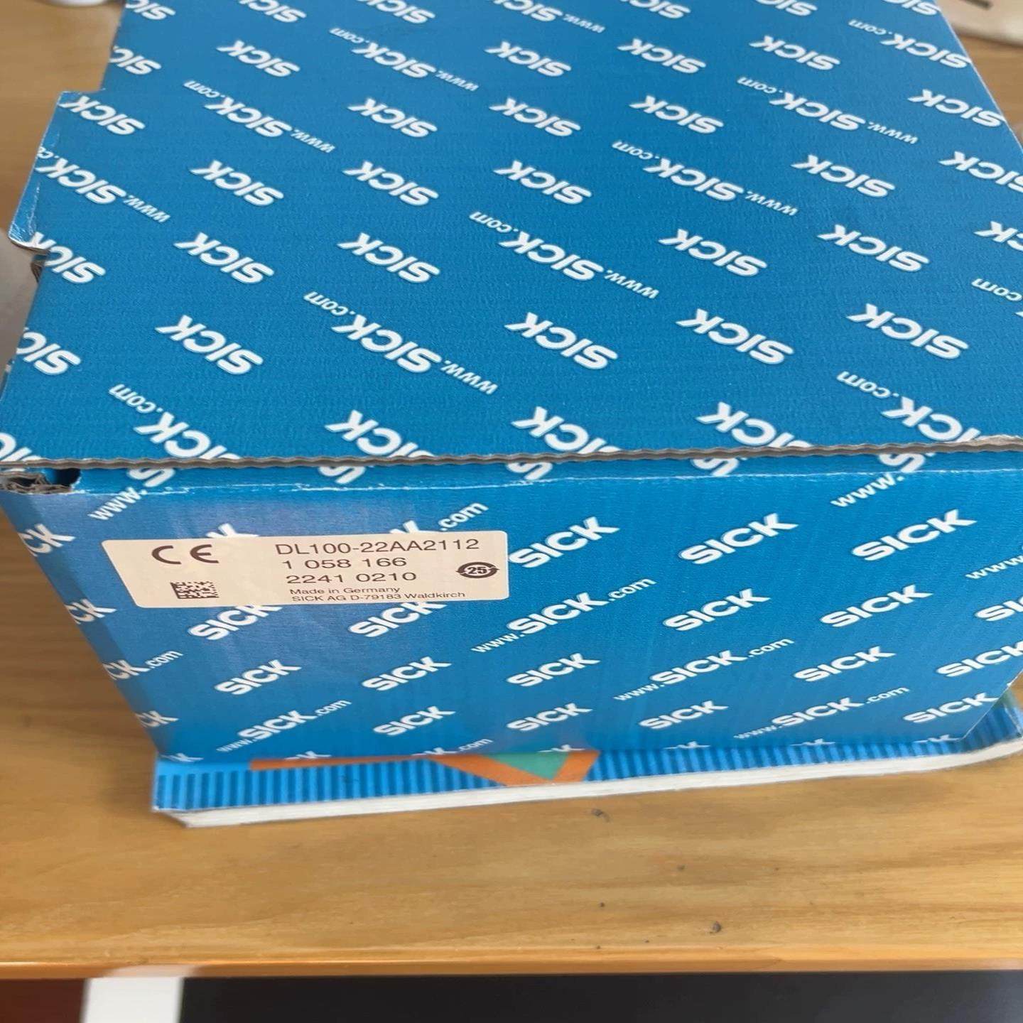 DL100-22AA2112，德国SiCK激光测距传感器，全{议价}