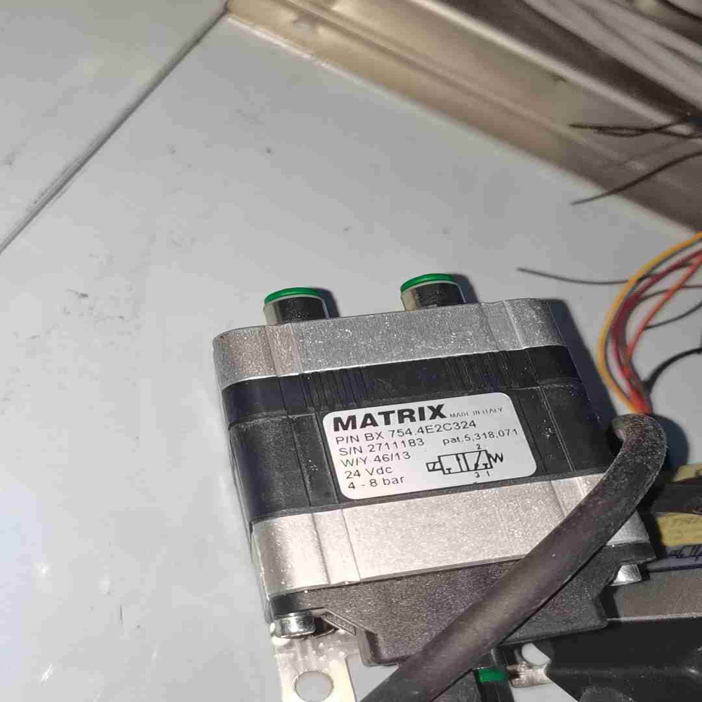 MATRIX BX754.4E2C324  2个  9成【卡奥电子】