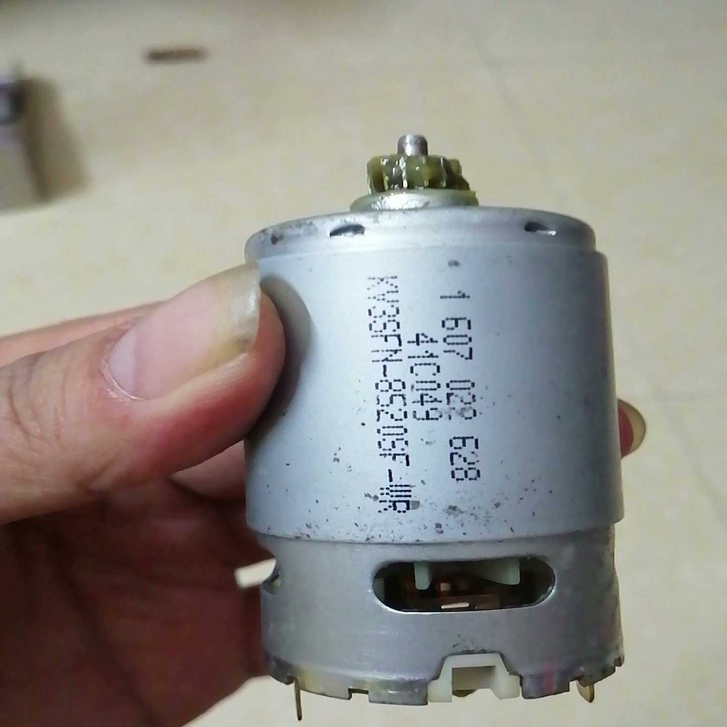 询价~麦太保14齿电机。10.8v 12v  新款后盖，保存不当有