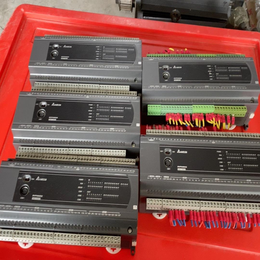 台达PLC DVP60ES200T新款，现货5台成色如图，实~议价