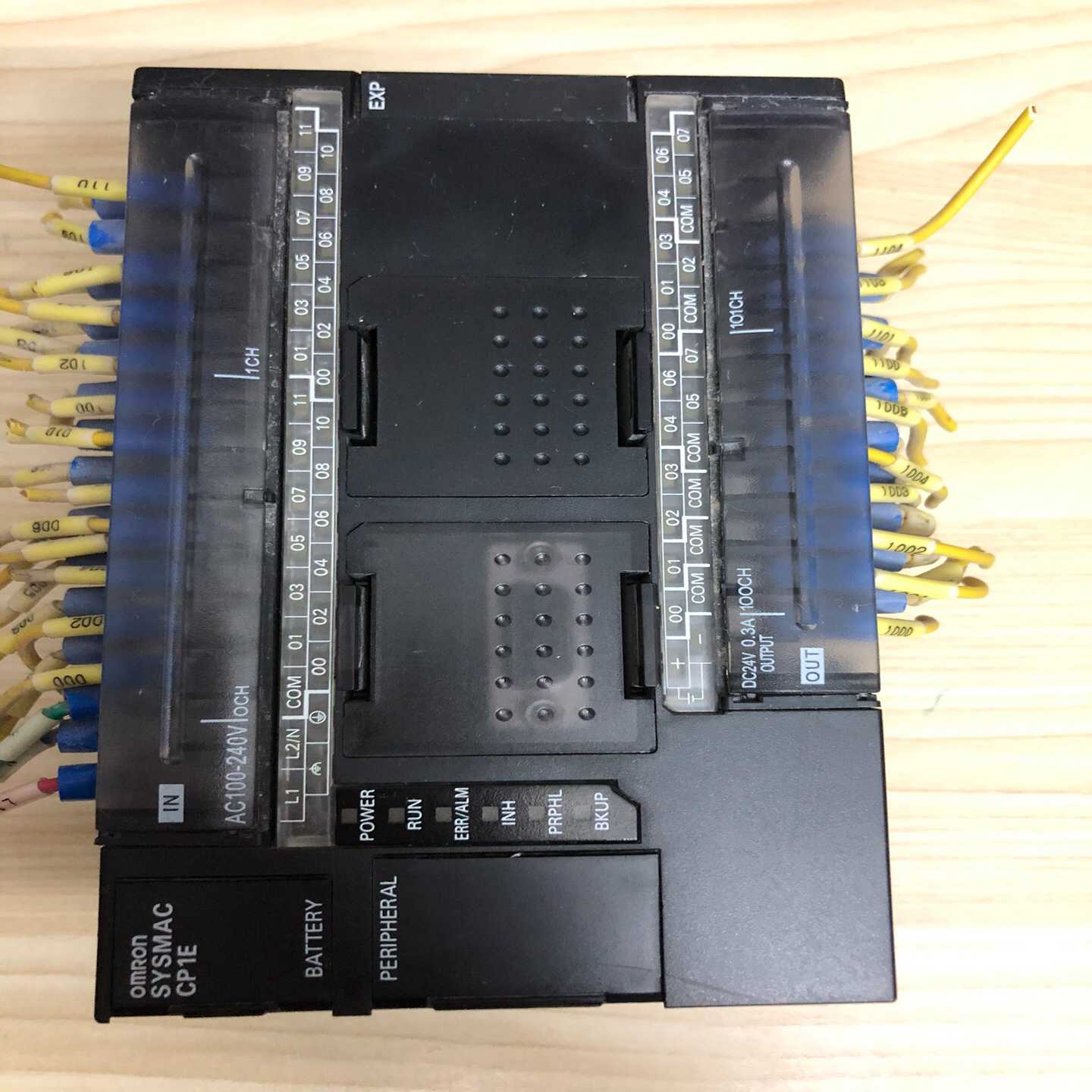PLC CP1E-N40DT-A 成色好，功能~询价