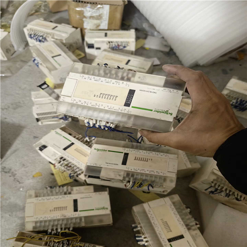 PLC TM218LDA16DRN 漂亮质量保证 漂亮~询价