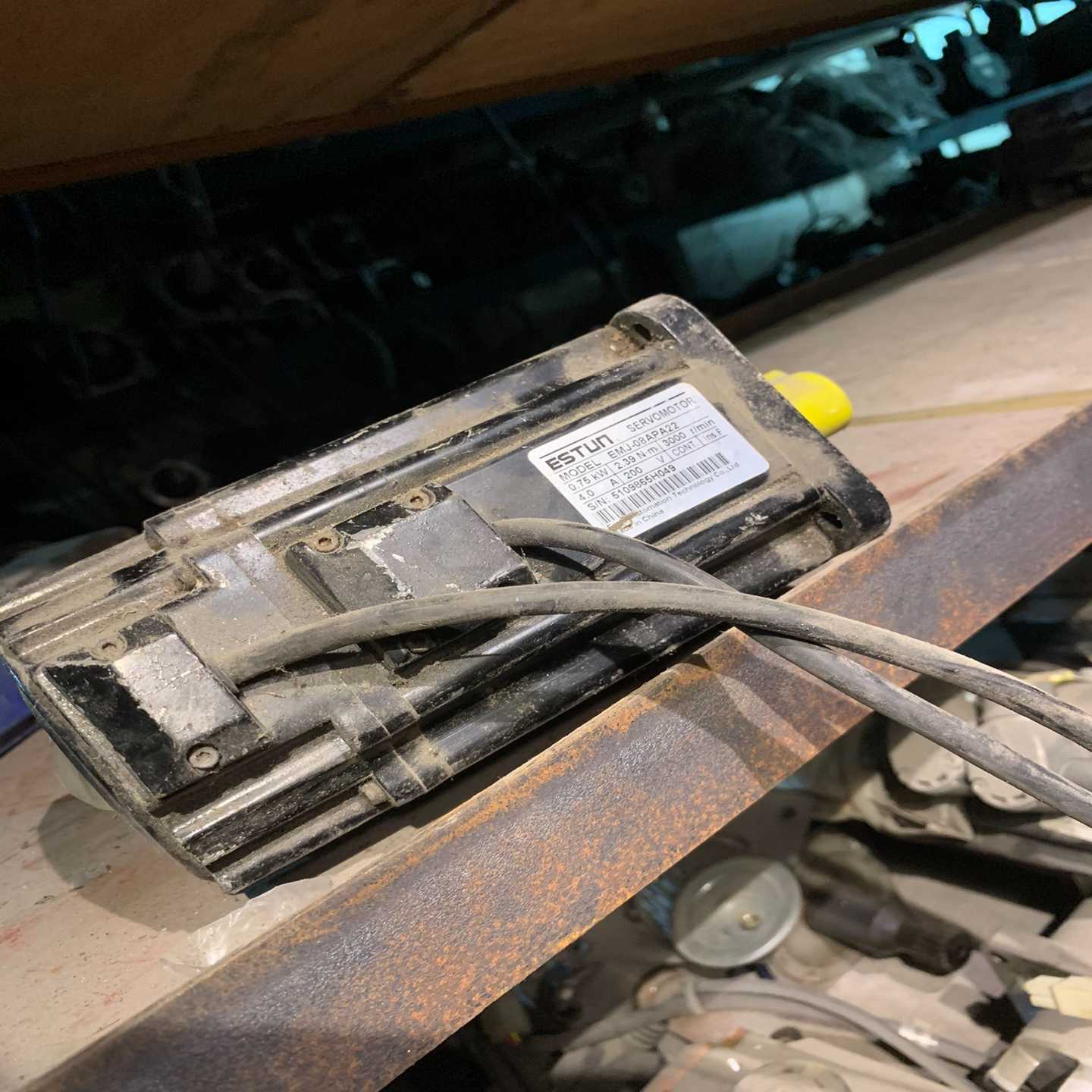 【星慕电子】EMJ-08APA22 埃斯顿750W伺服电机 实物图