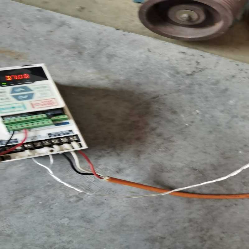 正弦变频器M100-1R5-2B，220V电源，1.5Kw，
