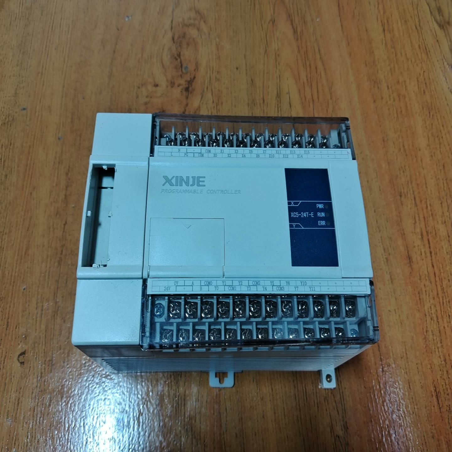 (背呗机械)信捷PLC XC5-24T-E功能正常成色为实图