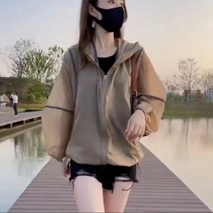 2025新款防晒衣女夏季外套上衣妈妈装宽松休闲透气百搭外穿防晒服