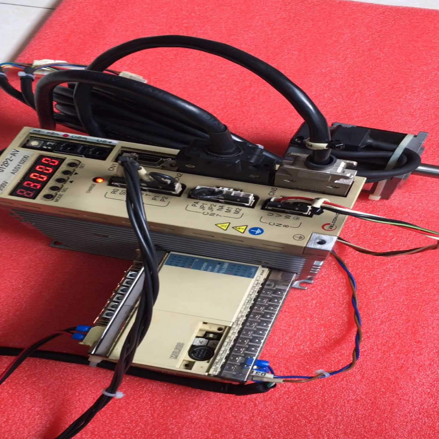 VELCONIC东荣伺服电机VLBSV-ZA02030成色新【侨报商行】