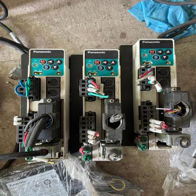 议价A4驱动电机MBDDT2210003，400瓦，感兴趣的联系