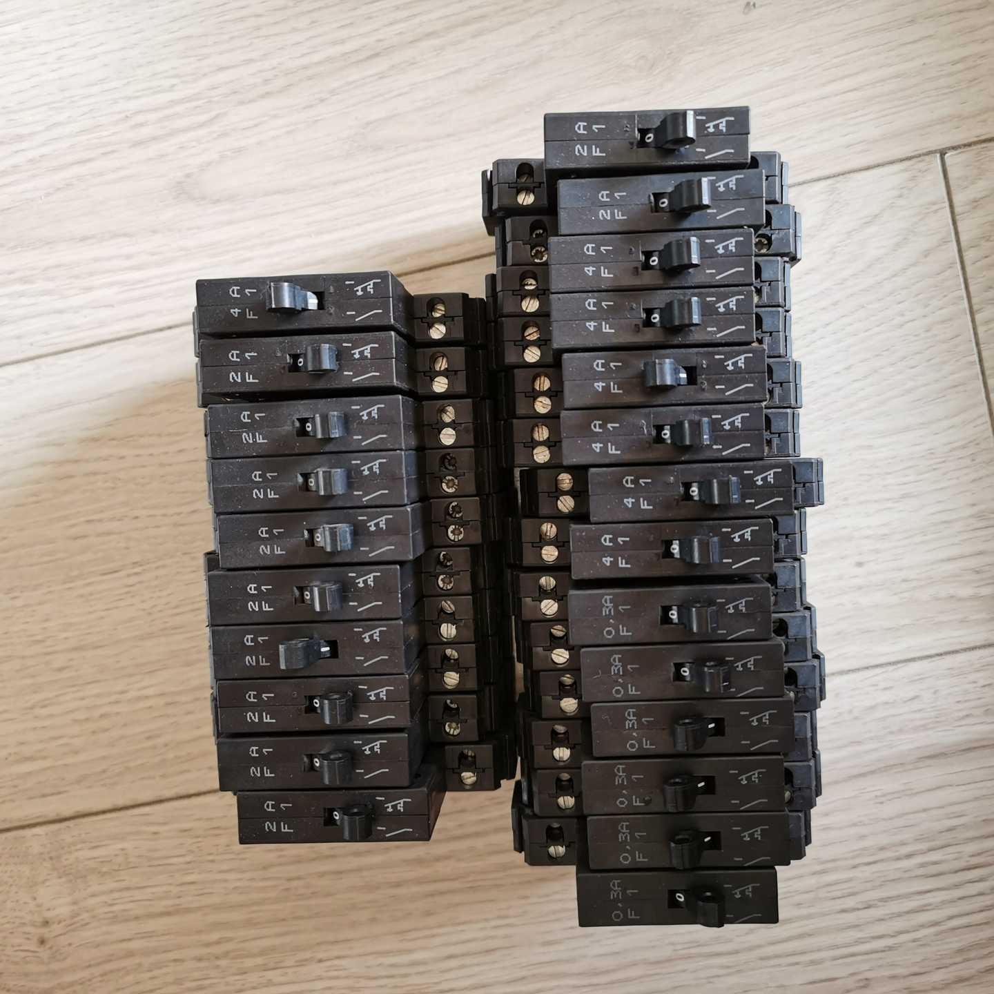 热磁设备断路器 TMC1 F1 100 0.3A2~询价