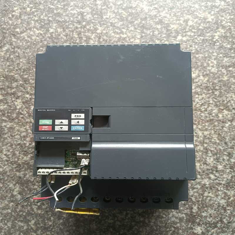 众辰变频器15KWXL800T-15KY-4原装拆机，已--议价商品