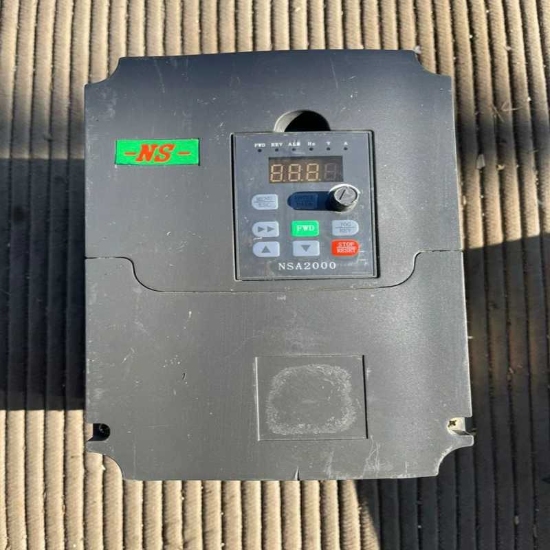 议价能士NSA80S－0022G43A变频器，2.2Kw，380