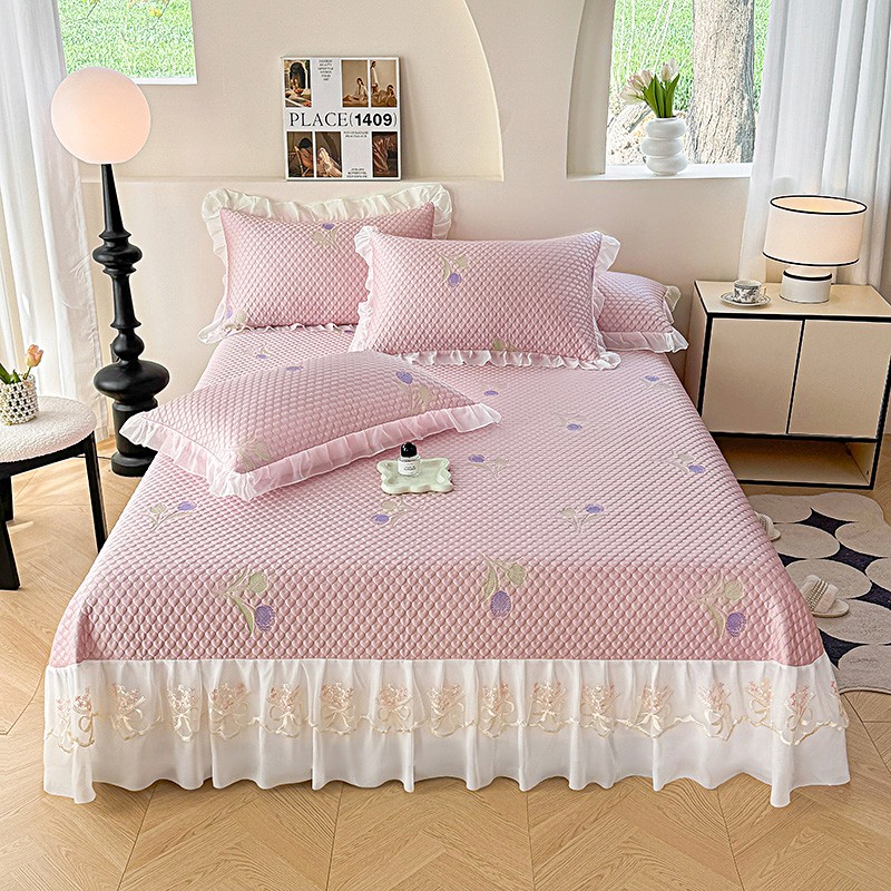 【新款】A类冰豆豆刺绣冰丝凉席凉爽舒适蕾丝款床裙款三件套可机