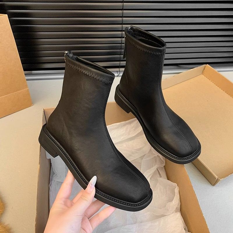 韩版网红秋冬款短靴女2024年新款白色瘦瘦靴气质百搭小香风马丁靴