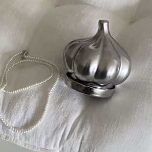 新款网红银色收纳盒大蒜带盖烟熏盒桌面摆件ins风陶瓷可爱钥匙盒