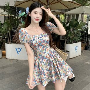 显瘦蓬蓬裙 时髦优雅设计方领短袖 连衣裙女夏季 新款 茶歇微胖mm修身